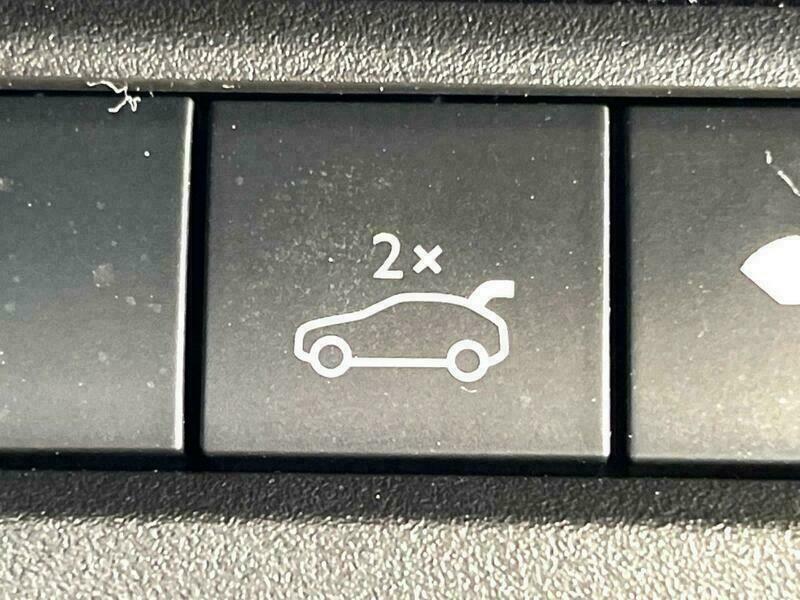 3008
