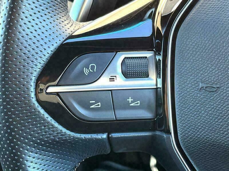 3008