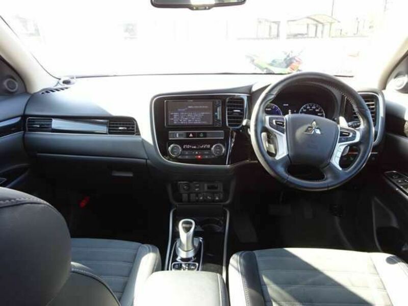 OUTLANDER PHEV
