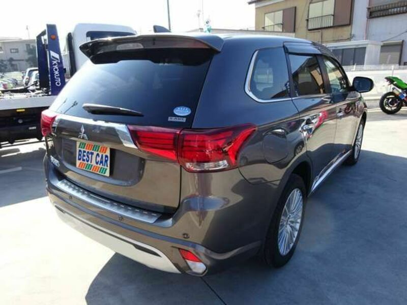 OUTLANDER PHEV