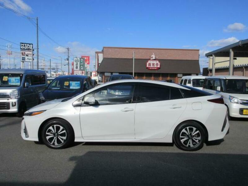 PRIUS PHV