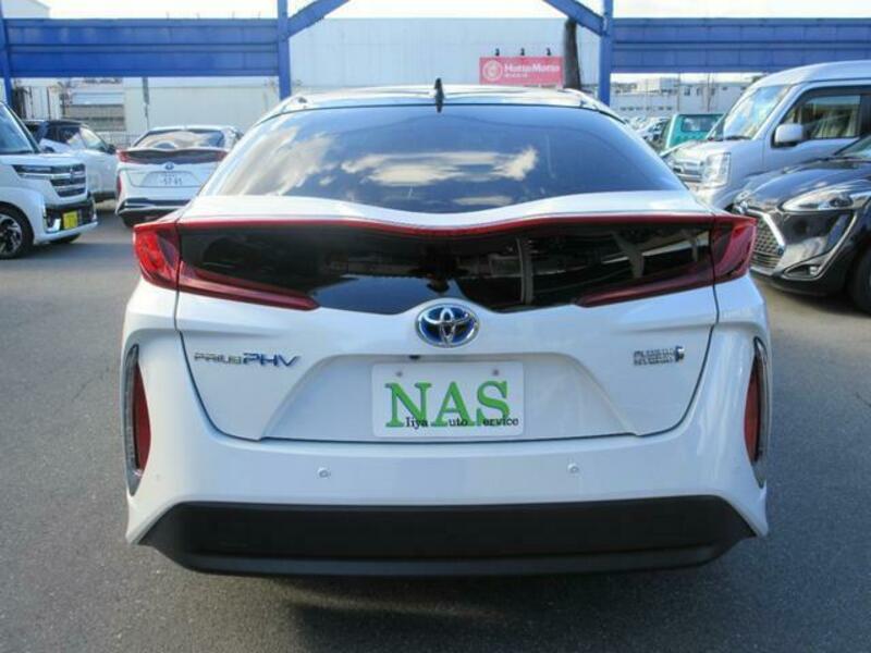 PRIUS PHV