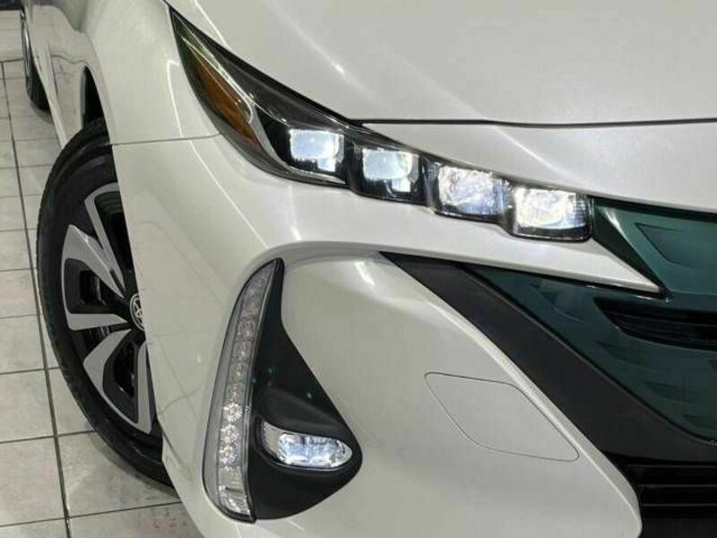 PRIUS PHV