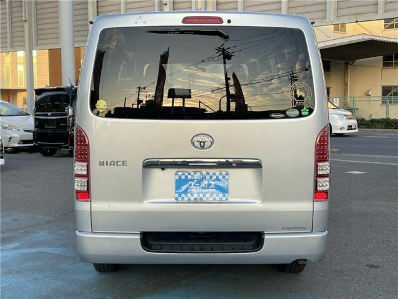 HIACE VAN
