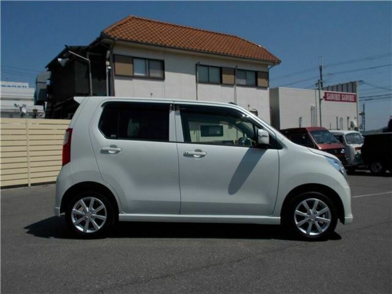 WAGON R