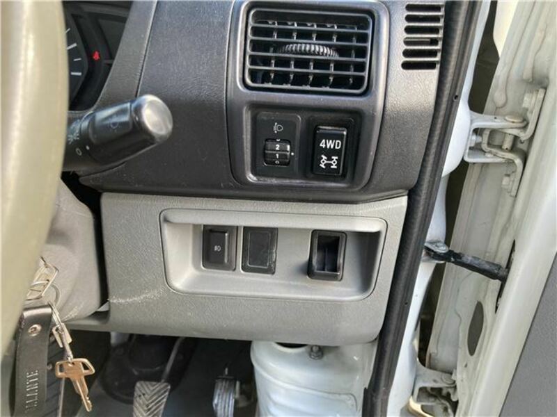 MINICAB TRUCK
