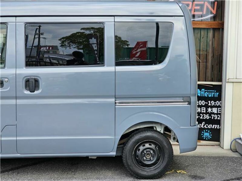 MINICAB VAN