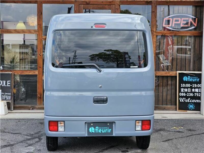 MINICAB VAN