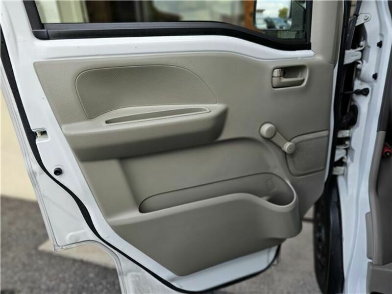 MINICAB VAN