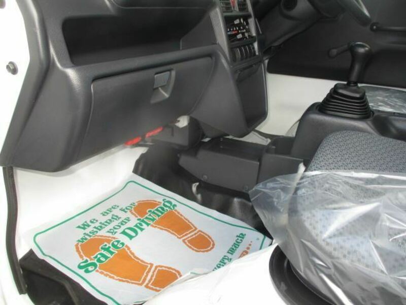MINICAB TRUCK