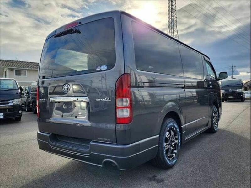 HIACE VAN