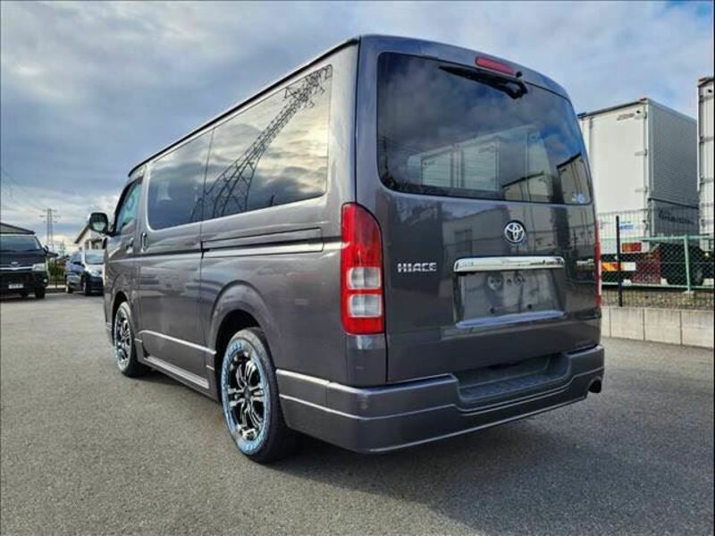 HIACE VAN