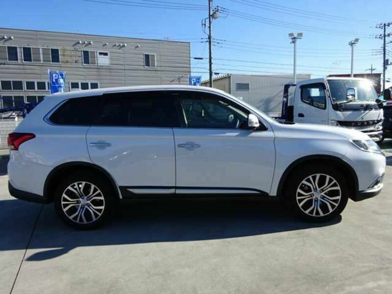 OUTLANDER