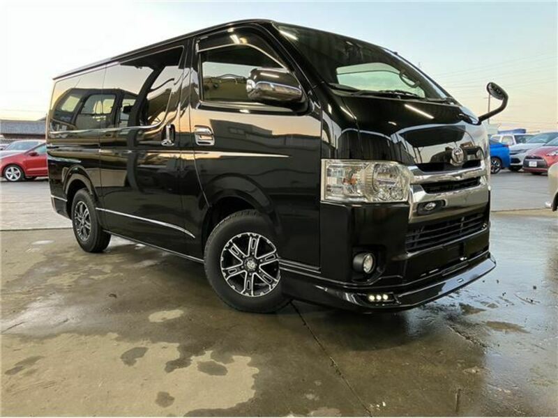 Used 2014 TOYOTA HIACE VAN TRH200V SBI Motor Japan