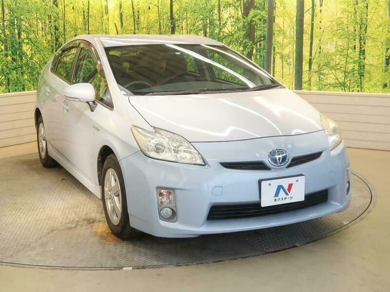 PRIUS-21