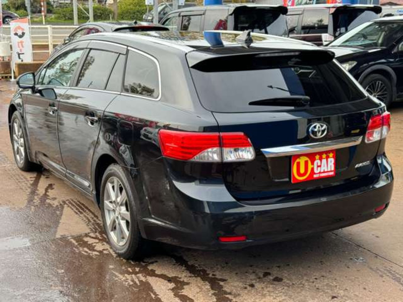AVENSIS WAGON-9