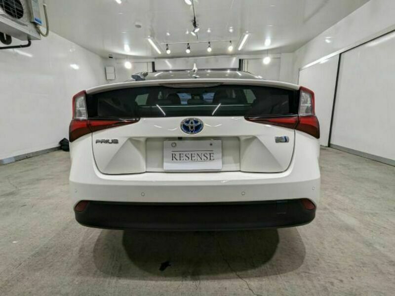 PRIUS-1