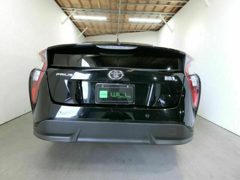 PRIUS-8