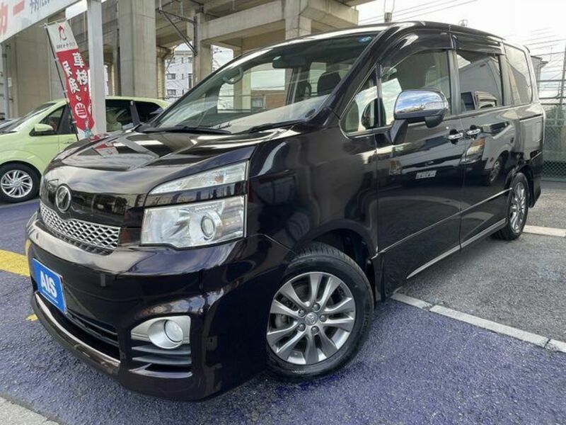 TOYOTA　VOXY