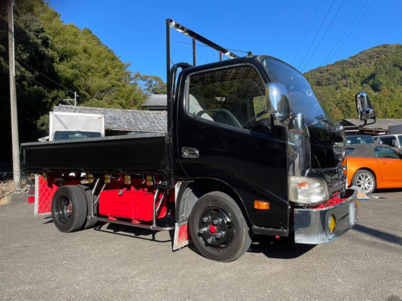 TOYOTA　DYNA