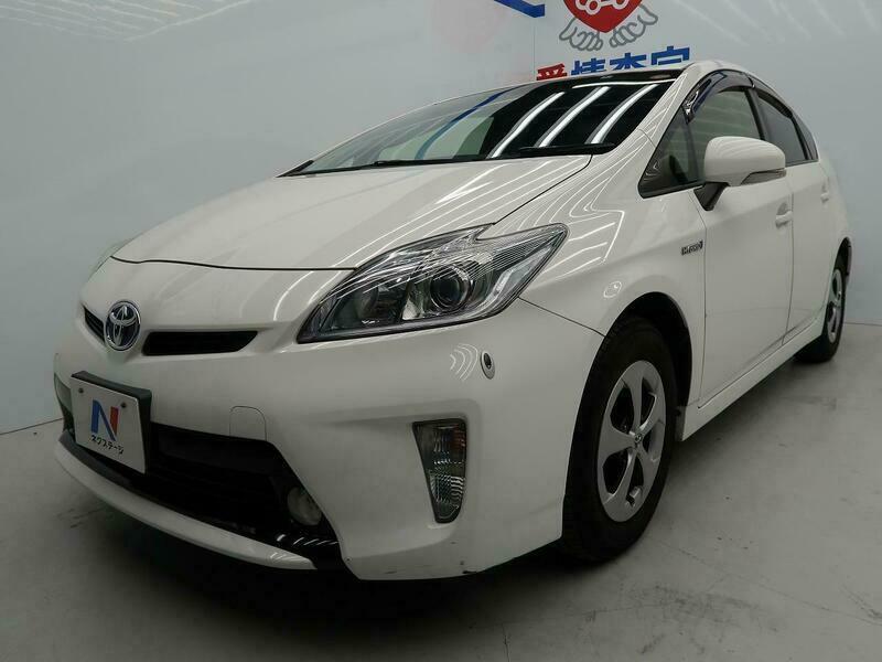 Used 2014 TOYOTA PRIUS ZVW30 | SBI Motor Japan