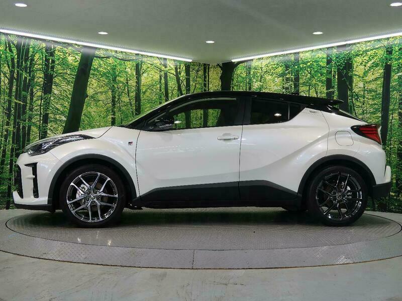 Used 2021 TOYOTA C-HR ZYX11 | SBI Motor Japan