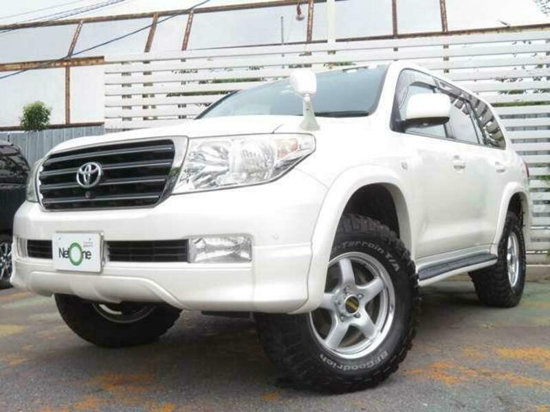 LAND CRUISER