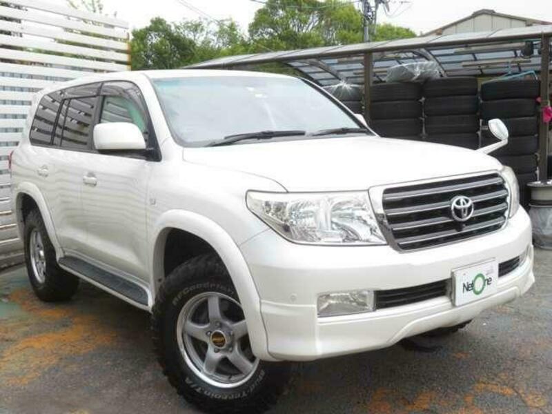 LAND CRUISER