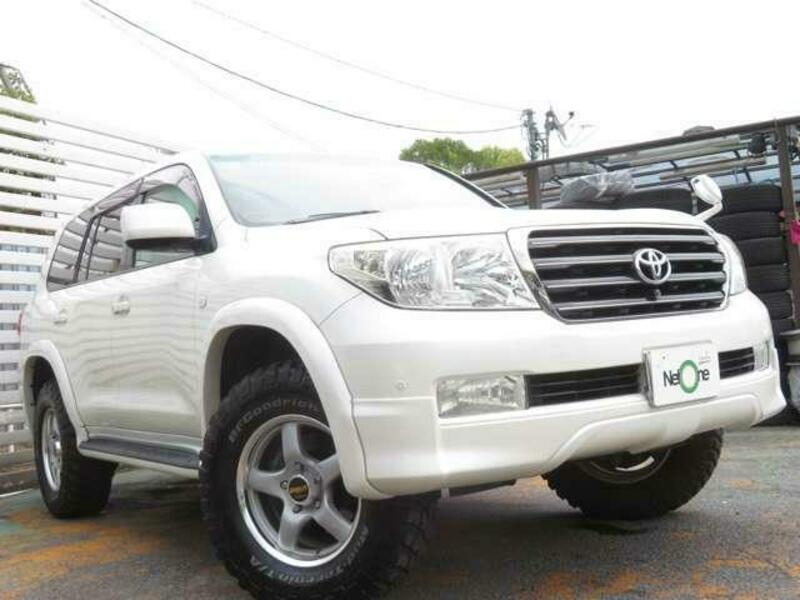 LAND CRUISER