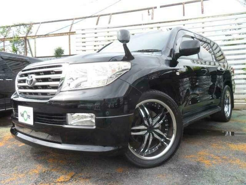 LAND CRUISER
