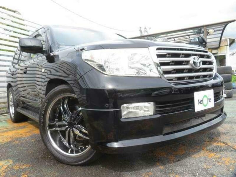 LAND CRUISER