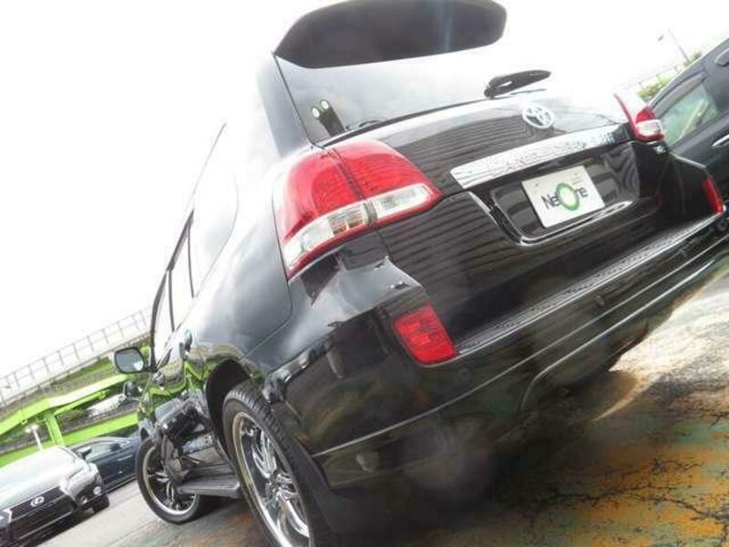 LAND CRUISER