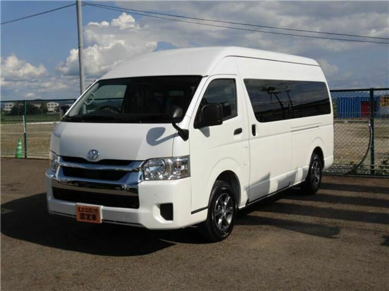 TOYOTA　HIACE