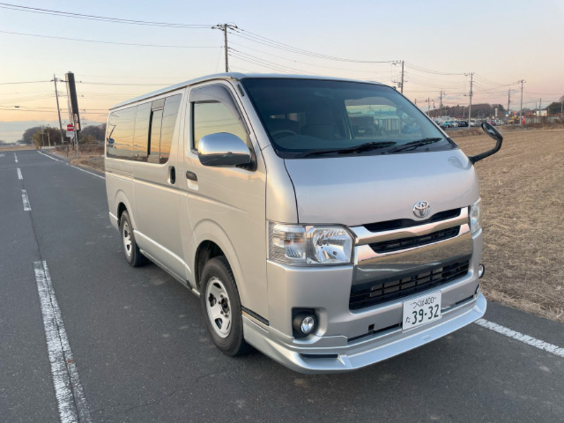 HIACE VAN-1