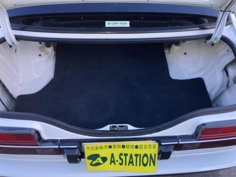 COROLLA LEVIN