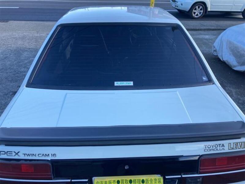 COROLLA LEVIN