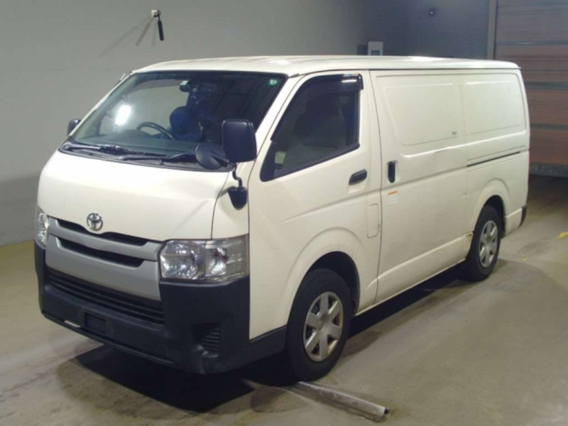 Toyota hiace kdh206v