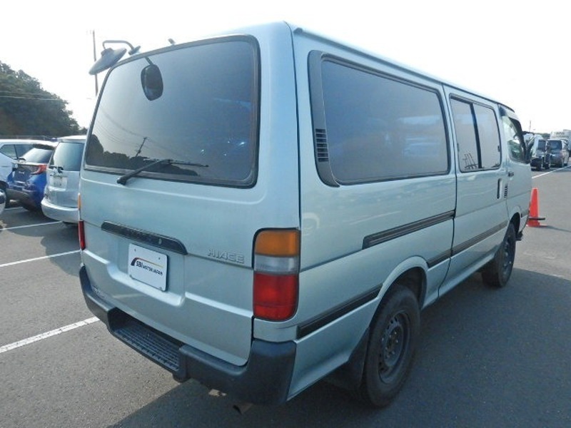 HIACE VAN-11