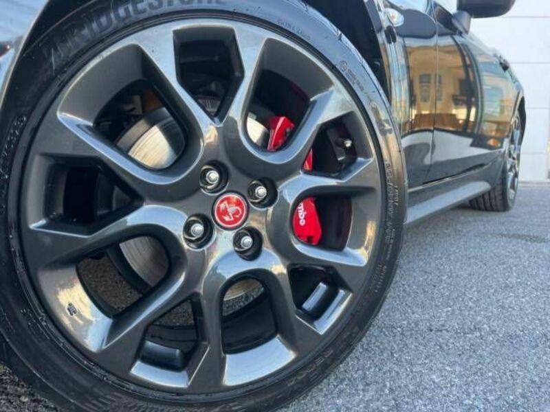ABARTH 124 SPIDER