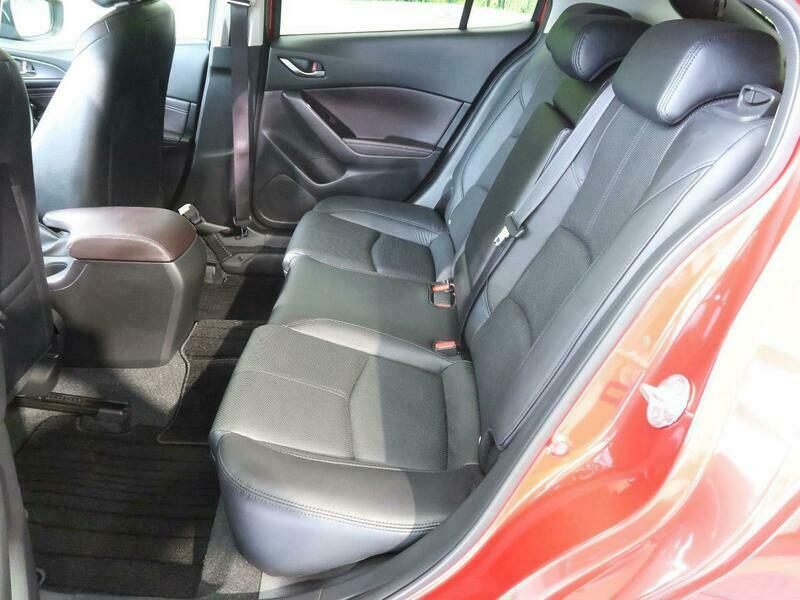Axela Sport