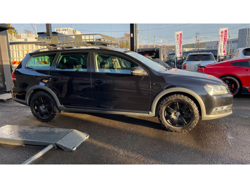 PASSAT ALLTRACK-5