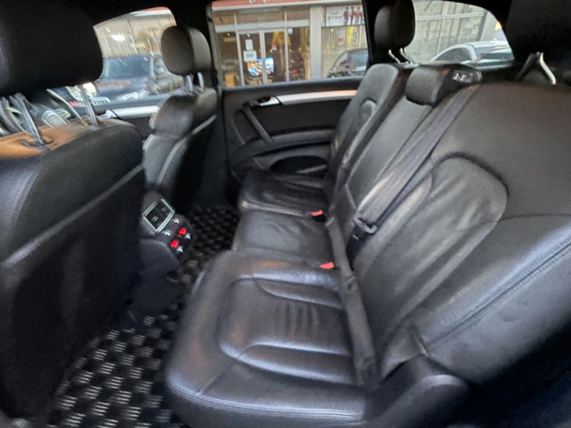 Q7