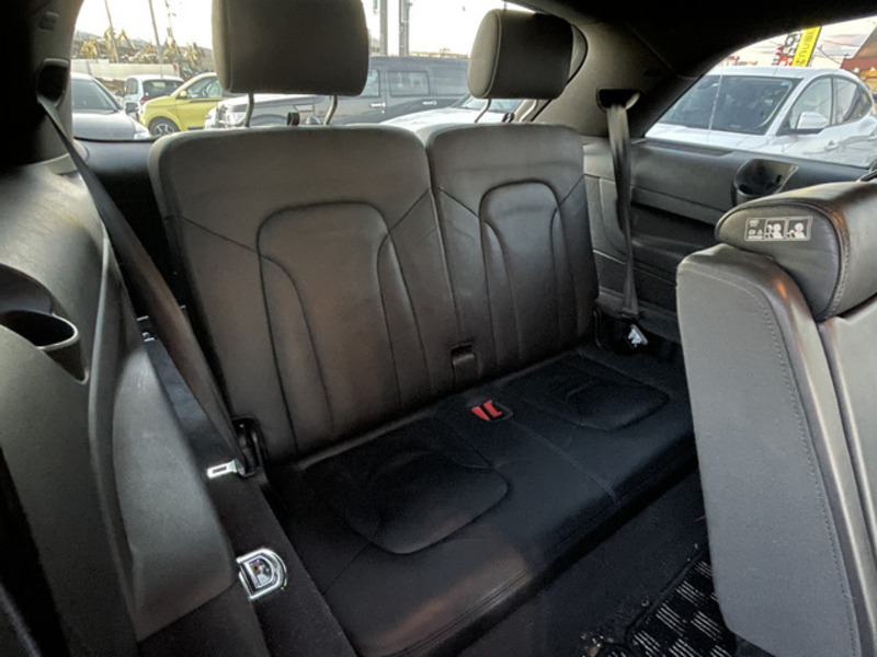 Q7