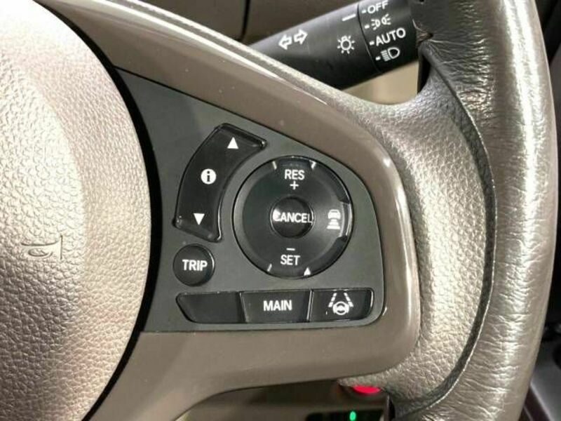 N BOX