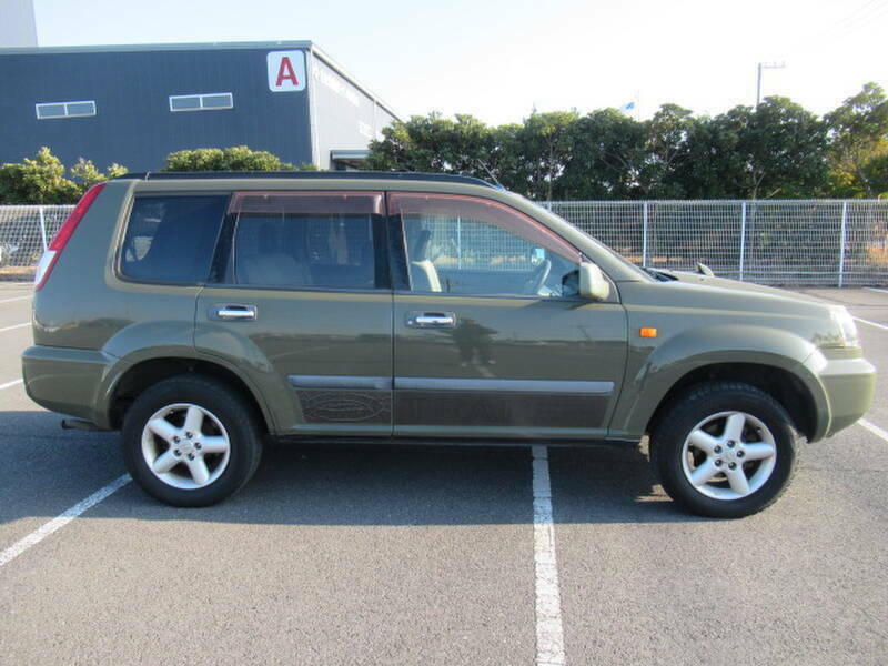 X-TRAIL