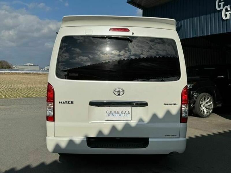 HIACE VAN-10