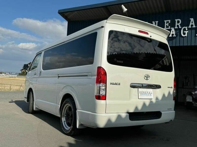 HIACE VAN-11