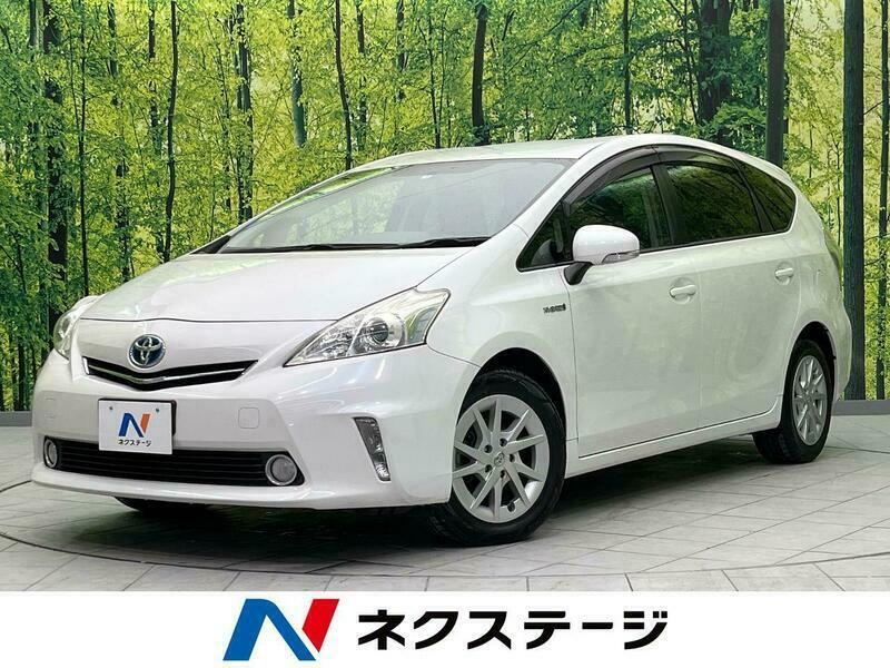 PRIUS ALPHA-28