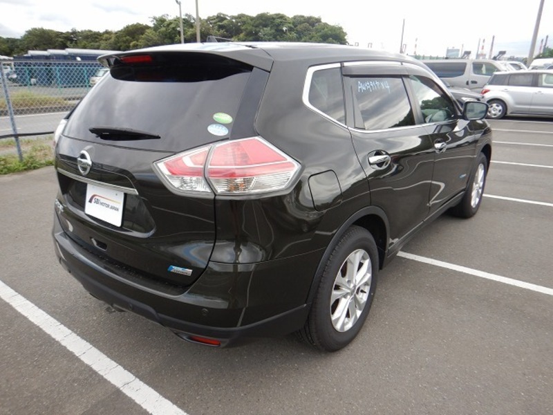 X-TRAIL HYBRID