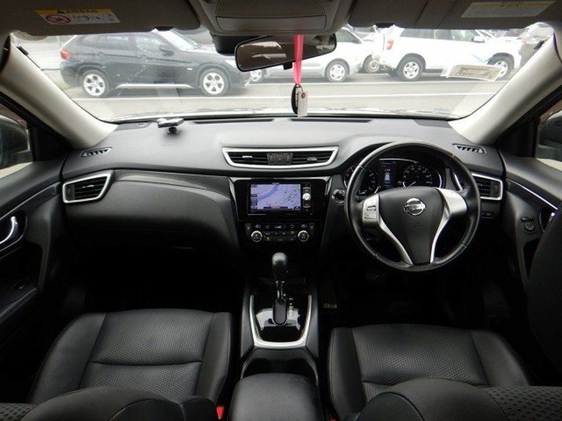 X-TRAIL HYBRID